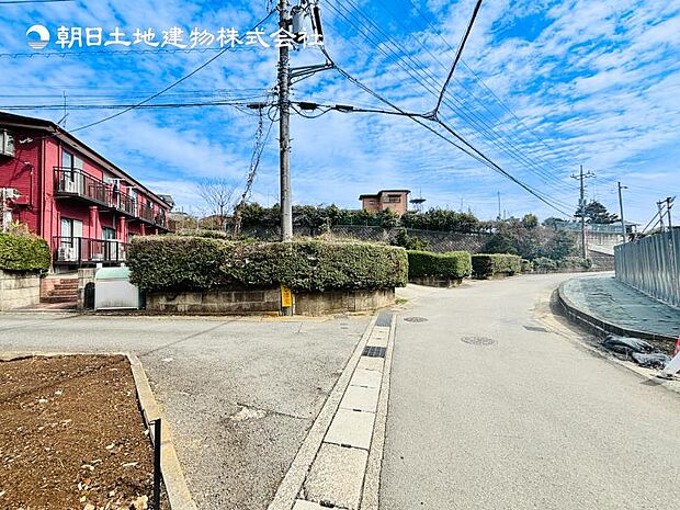 【現地写真：令和8年8月中旬完成予定】※同メーカーのモデルハウス見学可能です。