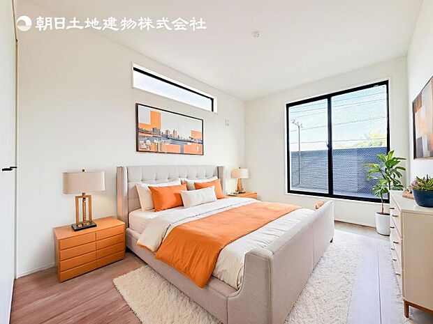 【洋室】木目のフローリングが暖かみのある室内に。明るい寝室で心地のいい朝を迎えられそう。※家具はCG合成の為付属しません。