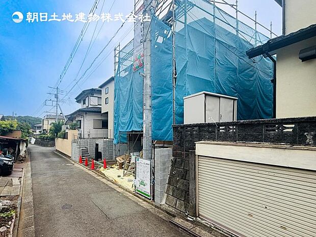 【現地写真：令和8年9月中旬完成予定】※同メーカーのモデルハウスがございます。