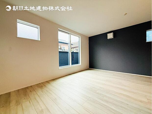 【LDK】大切なご家族が集まるからこそＬＤＫはこだわりたい！休日はおひさまの光をたっぷりと取りこめるリビングでゆったりと過ごしませんか？