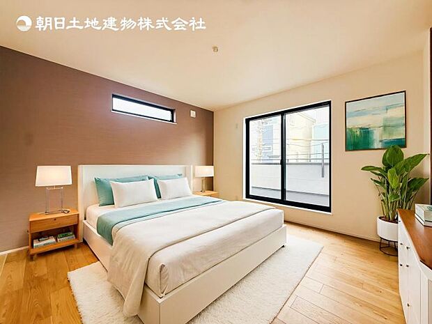 【洋室】木目のフローリングが暖かみのある室内に。明るい寝室で心地のいい朝を迎えられそう。※家具はＣＧ合成の為付属しません。