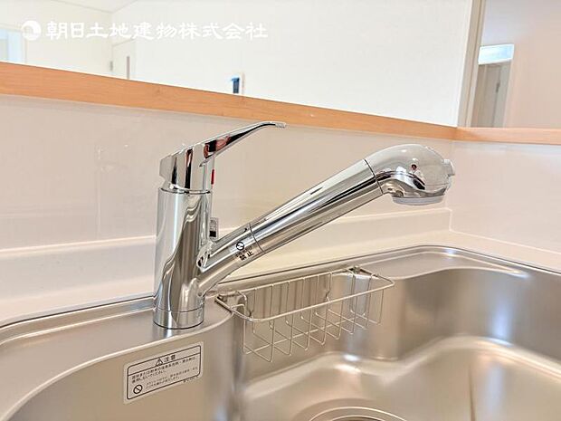 【浄水器一体型水栓】浄水器付きでおいしい水をいつでも手軽に使えます。飲み水やお料理にも安心ですね!