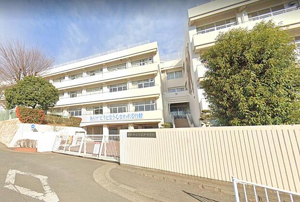 【鶴巻中学校】1550ｍ　落ち着いている雰囲気でとてもいい学校だと思います。常に学校スローガンのありがとうという心言われる行動を目指し生徒たちが切磋琢磨やっています。