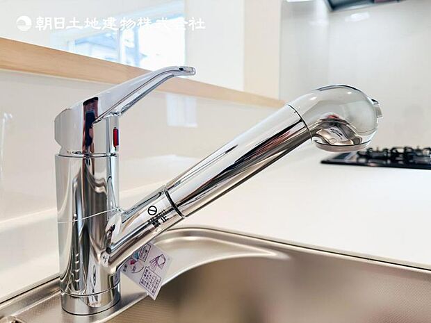 【浄水器一体型水栓】浄水器付きでおいしい水をいつでも手軽に使えます。飲み水やお料理にも安心ですね！