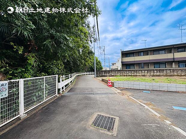 【現地外観：令和8年9月完成予定】※同メーカーのモデルハウスございます。