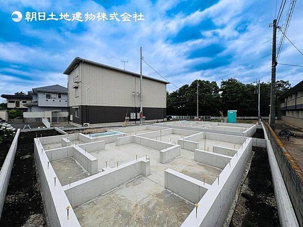 【現地外観：令和8年9月完成予定】※同メーカーのモデルハウスございます。