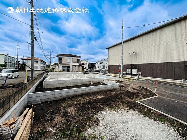 【現地外観：令和8年9月完成予定】※同メーカーのモデルハウスございます。