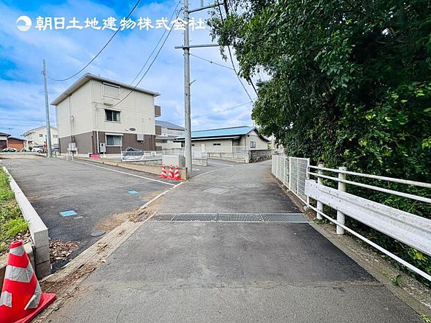 【現地外観：令和8年9月完成予定】※同メーカーのモデルハウスございます。