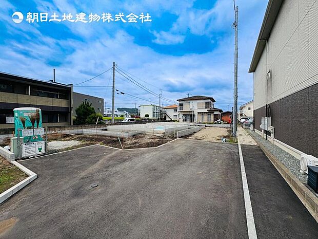 【現地外観：令和8年9月完成予定】※同メーカーのモデルハウスございます。