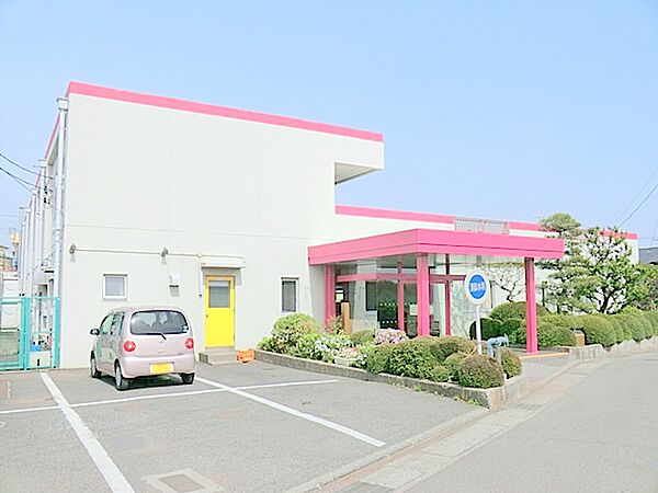 【依知保育園】420ｍ　先生皆さん真面目でとても優しく、しっかり子供たちを指導してくださいます。安心して預けられる保育園です。