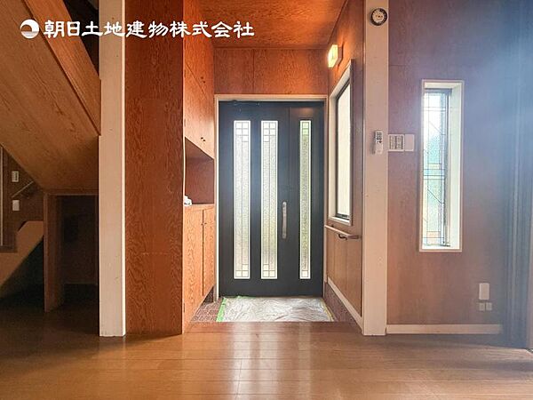 【玄関】収納もたっぷりあるので、靴がたくさんあっても安心！気持ちの良い朝は、毎日ここからスタートしていきます!