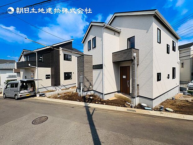 【現地外観:令和8年7月上旬完成予定】※同メーカーのモデルハウスございます。