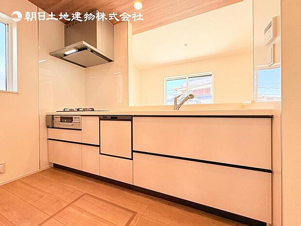 【キッチン】キッチンワークしながら大切な家族との会話を楽しむ。家族のコミュニケーションが生まれるキッチンです!