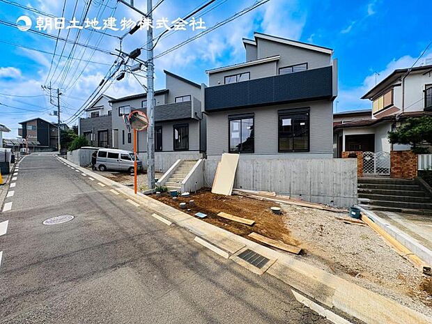 【現地外観:令和8年7月上旬完成予定】※同メーカーのモデルハウスございます。