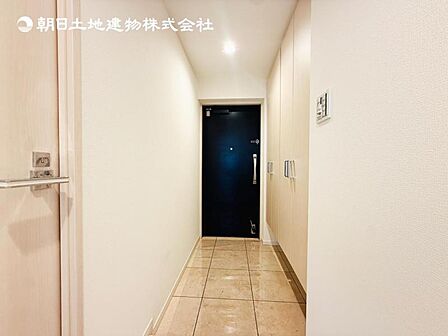 【玄関】収納もたっぷりあるので、靴がたくさんあっても安心！気持ちの良い朝は、毎日ここからスタートしていきます!