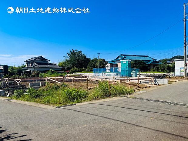 【現地写真:令和8年9月下旬完成予定】※同メーカーのモデルハウスございます。
