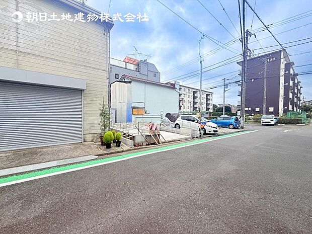 【現地外観:令和8年12月下旬完成予定】※同メーカーのモデルハウスございます。