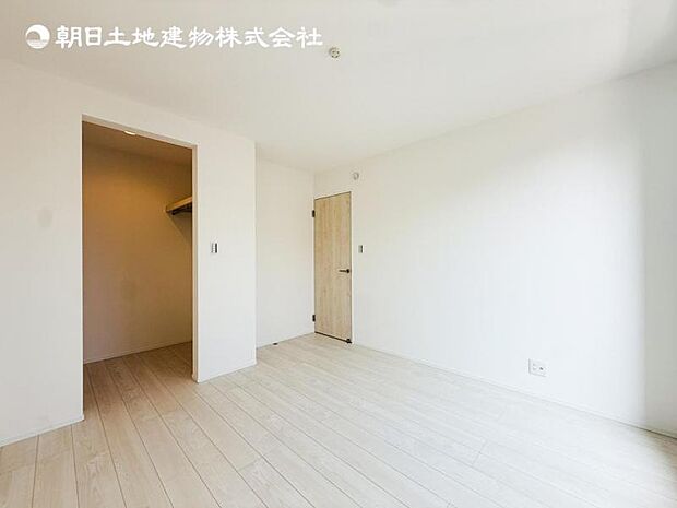 【収納】適材各所に収納スペースが設けられています!