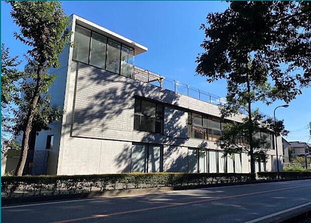 【ナーサリースクールT&Yこもれびの森】350ｍ　広大な落葉樹の森「こもれびの森」が隣接しており、自然をいかした保育が特徴です。