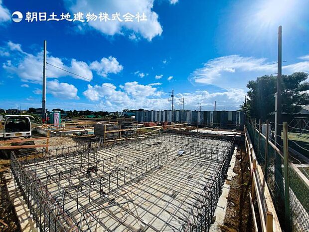 【現地外観：令和8年10月完成予定】※同メーカーのモデルハウスがございます。