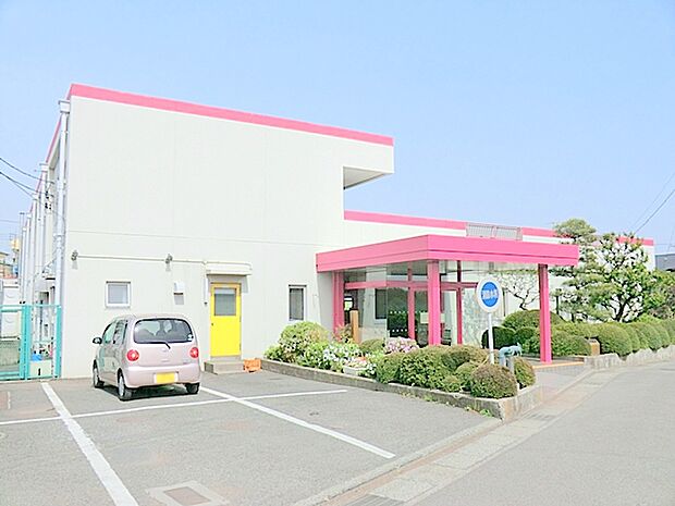 【依知保育園】140m 先生皆さん真面目でとても優しく、しっかり子供たちを指導してくださいます。安心して預けられる保育園です。