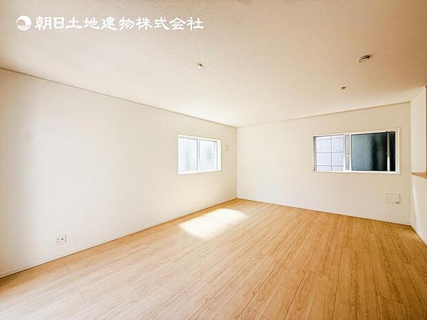 【LDK】大切なご家族が集まるからこそLDKはこだわりたい!休日はおひさまの光をたっぷりと取りこめるリビングでゆったりと過ごしませんか?