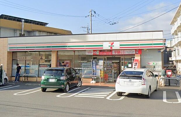 【セブンイレブン 寒川一之宮9丁目店】780m 店員さんの対応が良く気持ちよく買い物することができます。