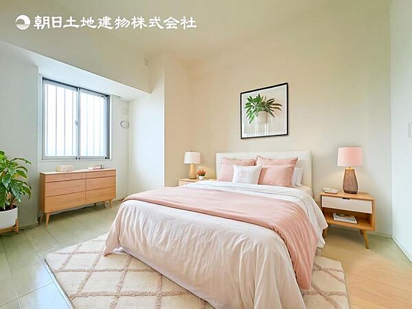 【洋室】木目のフローリングが暖かみのある室内に。明るい寝室で心地のいい朝を迎えられそう。※家具はＣＧ合成の為付属しません。