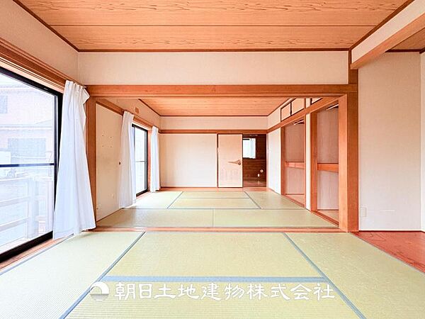 【和室 (約6帖×2)】