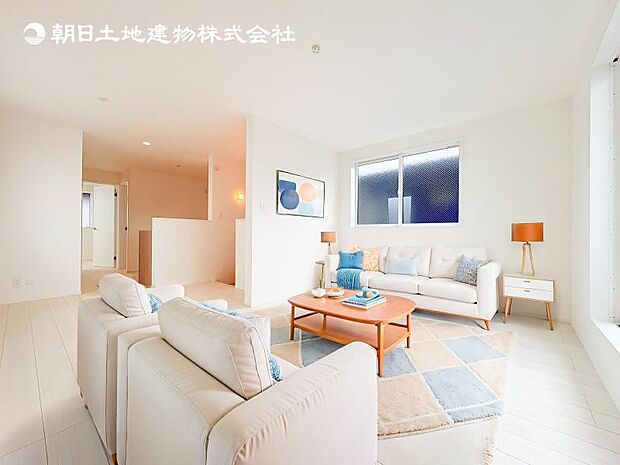 【LDK】大切なご家族が集まるからこそＬＤＫはこだわりたい！休日はおひさまの光をたっぷりと取りこめるリビングでゆったりと過ごしませんか？※家具はＣＧ合成の為付属しません。