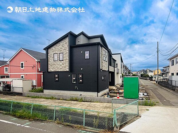 【現地写真:令和8年9月中旬完成予定】※同メーカーのモデルハウス見学可能です。