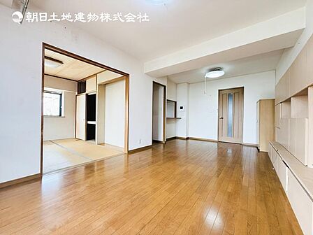 【LDK】※テレビ台や収納棚は撤去予定となります。