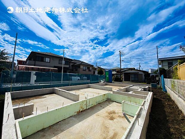 【現地外観：令和8年12月完成予定】※同メーカーのモデルハウスございます。