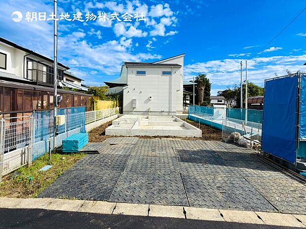 【現地外観：令和8年12月完成予定】※同メーカーのモデルハウスございます。