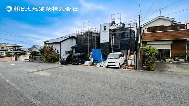 【現地外観:令和8年12月完成予定】※同メーカーのモデルハウスございます。