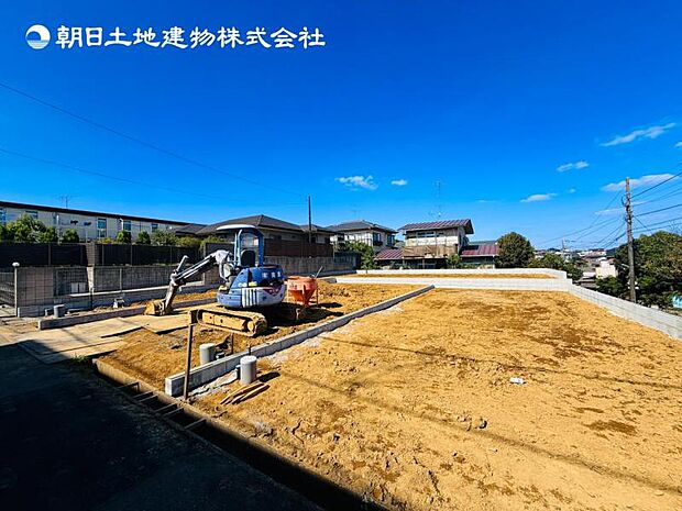 【現地外観：令和9年2月下旬完成予定】※同メーカーのモデルハウスございます。