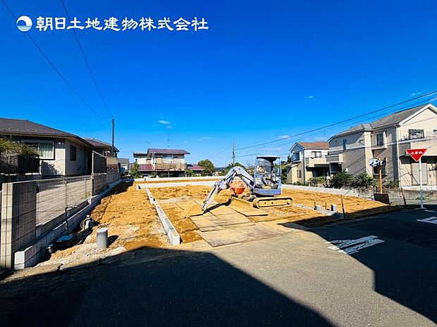 【現地外観：令和9年2月下旬完成予定】※同メーカーのモデルハウスございます。