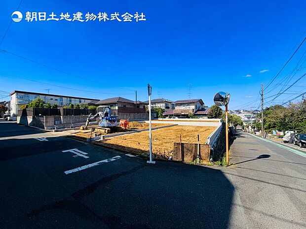 【現地外観:令和9年2月下旬完成予定】※同メーカーのモデルハウスございます。