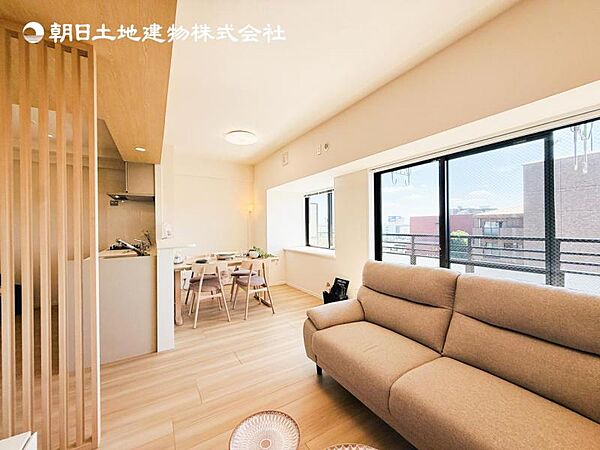 【LDK】※家具付き販売となりますが、小物類やボールランプは付属しません。