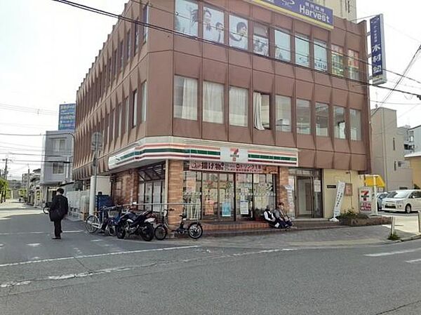 画像13:セブンイレブン阪急園田駅前東店まで600m