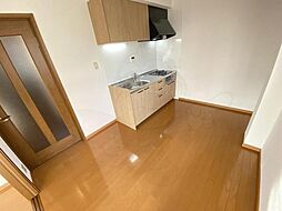 コーポラス久々知 102 1階3DKのリビング/ダイニング