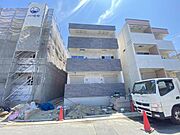 園田駅より徒歩7分 3階 築2年8ヶ月の賃貸物件