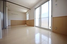 つくばエクスプレス 八潮駅 バス10分 古新田南下車 徒歩2分の賃貸アパート 2階2LDKのリビング/ダイニング