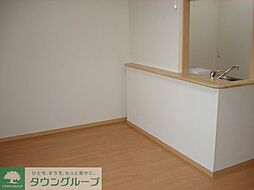 つくばエクスプレス 六町駅 徒歩27分の賃貸アパート 1階1LDKのリビング/ダイニング