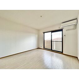 ヴィラ・ラレーヌ 302 3階1Kのリビング/ダイニング