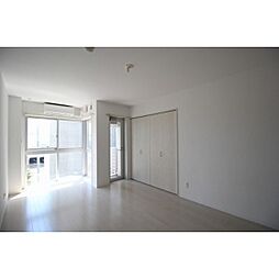 ゾンネモント子平町 312 3階1DKのリビング/ダイニング