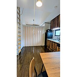 ガレージ国見Base 2階ワンルームのリビング/ダイニング