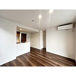 Ａｌｂｅｍａｒｌｅ上杉 2階1LDKのリビング/ダイニング