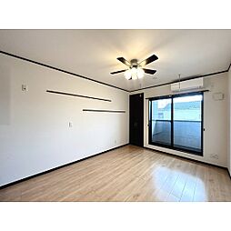 メゾンエスポワール三百人町 2階1LDKのリビング/ダイニング