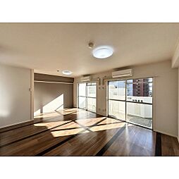 オーロラビル 6階1LDKのリビング/ダイニング